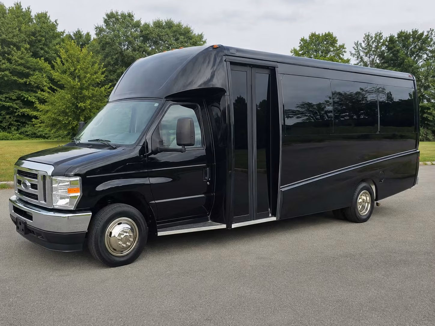 minibus rentals for small prom groups in palm bay
